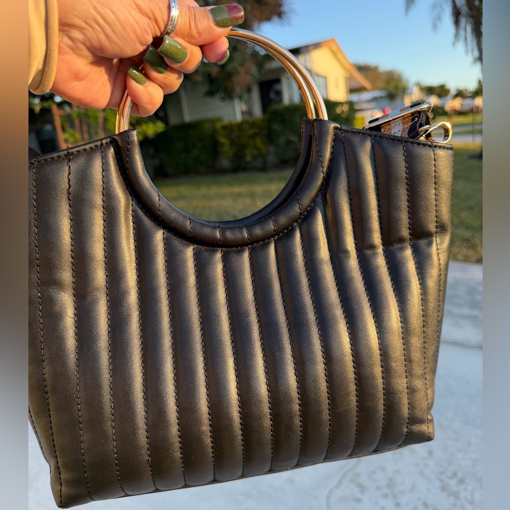 ALDO Black Quilted Set of 2 Shoulder Bag with Gold Details - Picture 8 of 16